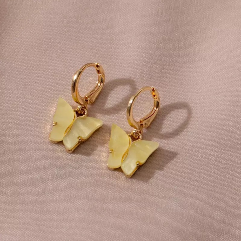 RESTOCKED! yellow butterfly earrings ✨💛🦋 - Picture 2 of 7